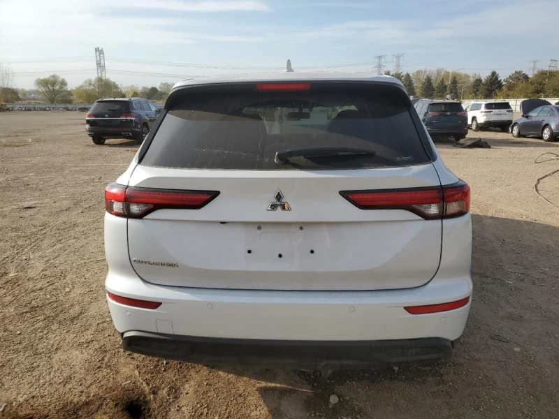 Mitsubishi Outlander, снимка 6 - Автомобили и джипове - 53217674