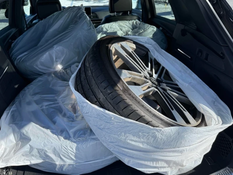 Audi SQ5 / Progressiv / ДВА КЛЮЧА / ПАНОРАМА /  CARFAX, снимка 13 - Автомобили и джипове - 53383009