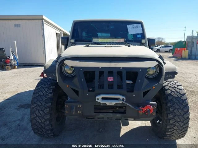 Jeep Wrangler, снимка 3 - Автомобили и джипове - 49157992