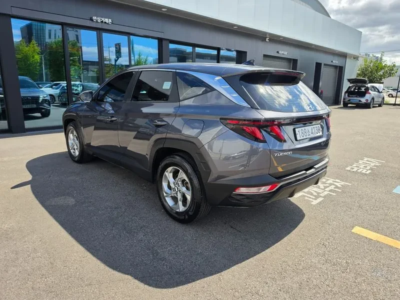 Hyundai Tucson Diesel 2.0 4Wd Modern, снимка 4 - Автомобили и джипове - 56304905