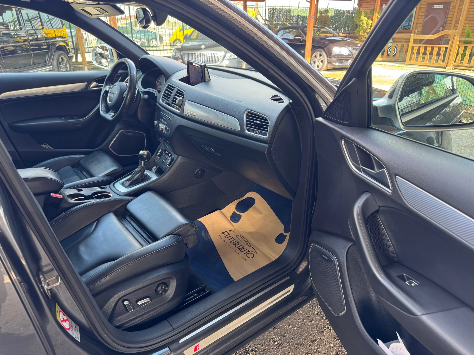 Audi Q3 RSQ3 2, 5TFSI 340k.c.    | Mobile.bg   11