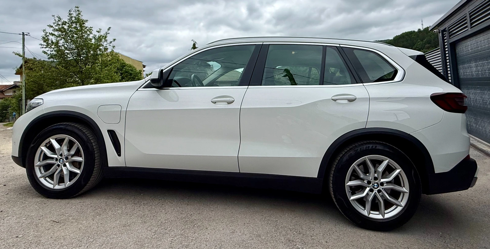 BMW X5 xDrive45e Laser/Driv.Assist.Prof/Head-Up/80 000 km - изображение 4