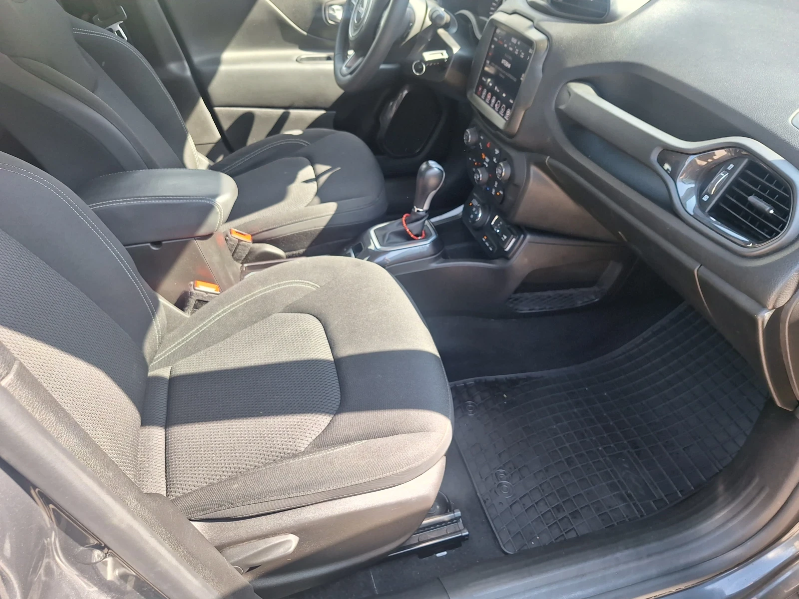 Jeep Renegade 1.3 Plug-in 4xe - изображение 8