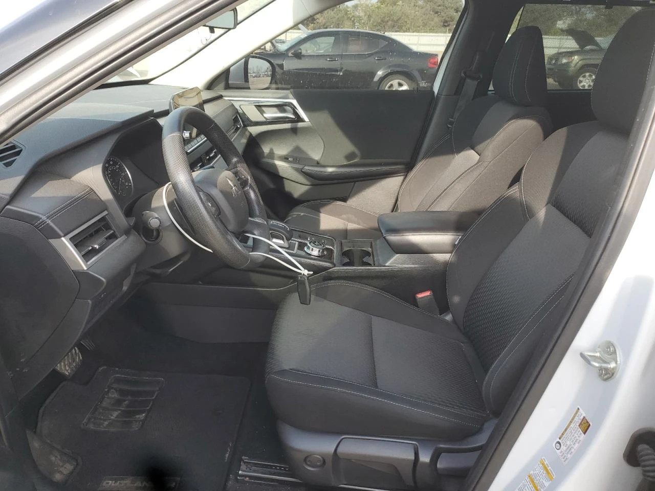 Mitsubishi Outlander  - изображение 7