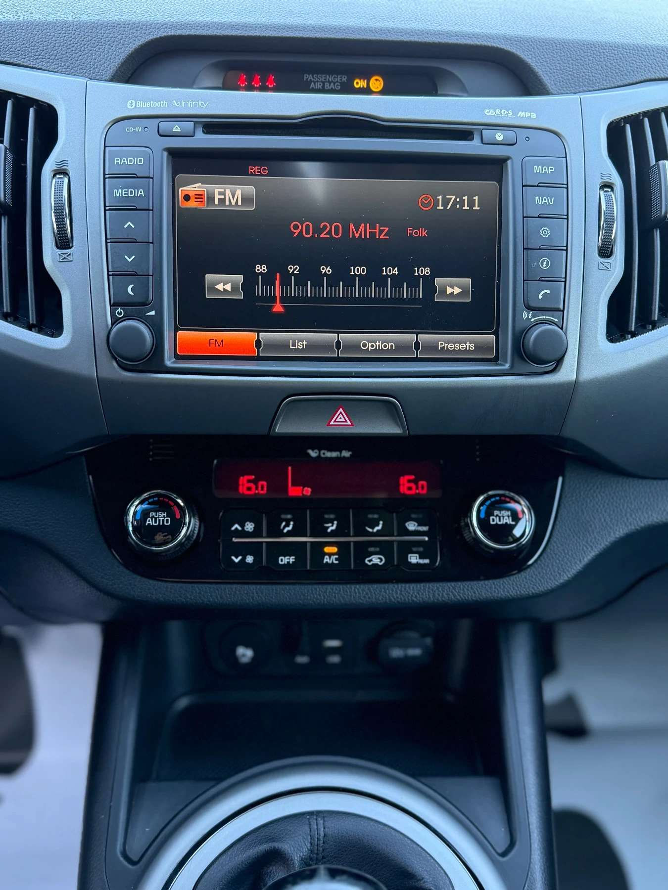 Kia Sportage 1.7CRDI* TOP* , снимка 12 - Автомобили и джипове - 54141000