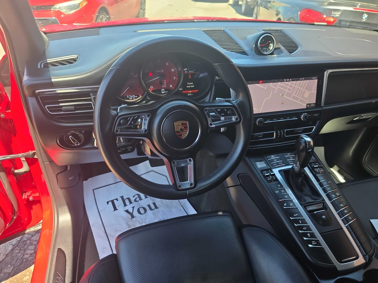 Porsche Macan GTS* Подгрев/Обдухване* Въздушно* Червени цифербла, снимка 6 - Автомобили и джипове - 54956329