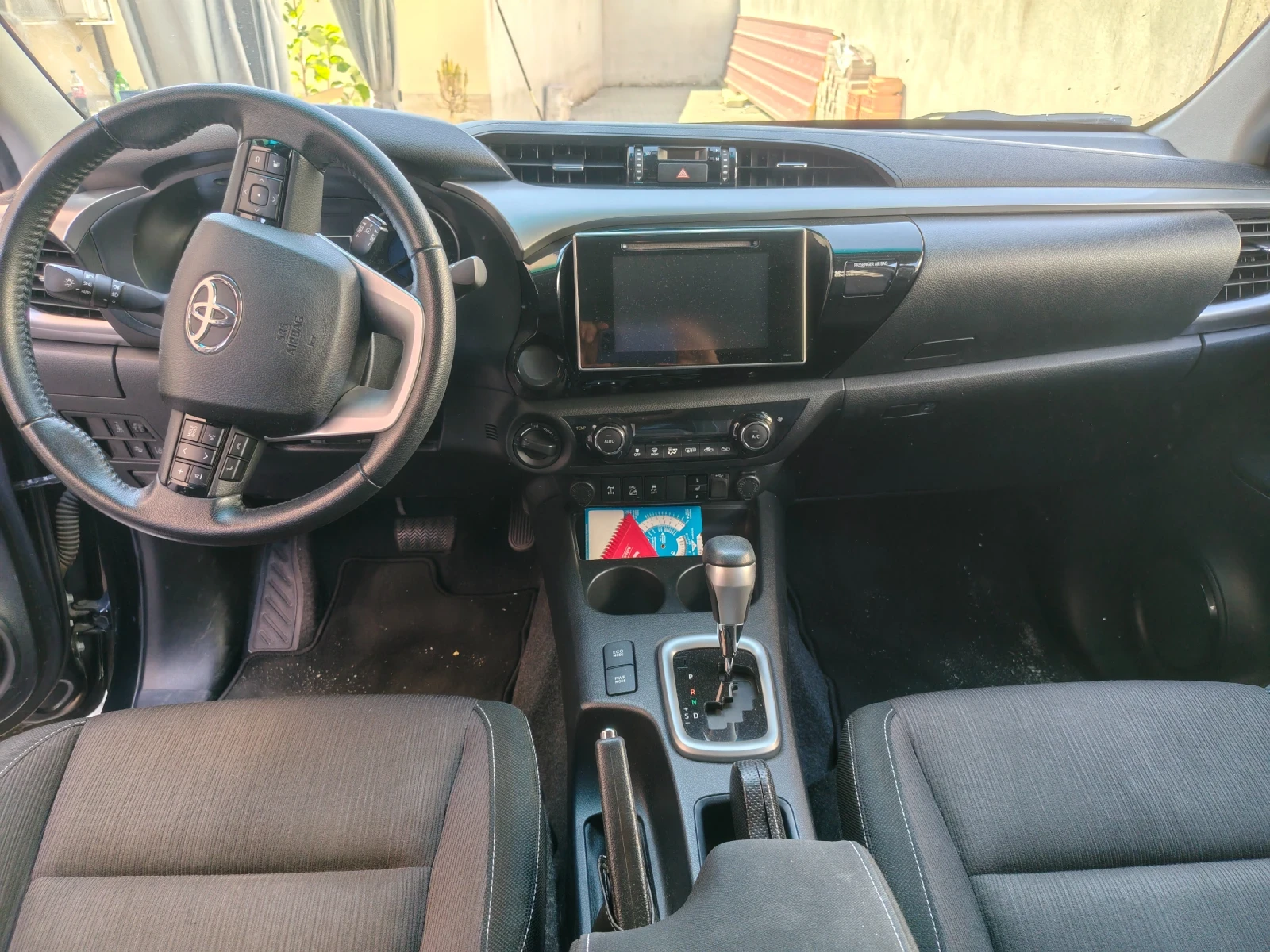 Toyota Hilux, снимка 10 - Автомобили и джипове - 56298090