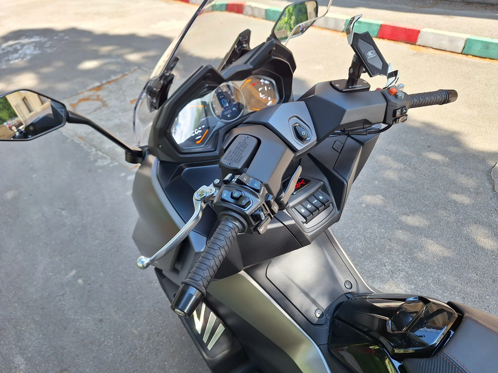 Kymco AK 550 Premium, снимка 8 - Мотоциклети и мототехника - 55077715