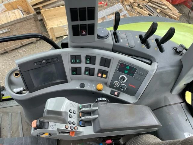 Трактор Claas AXION 850, снимка 4 - Селскостопанска техника - 42459441