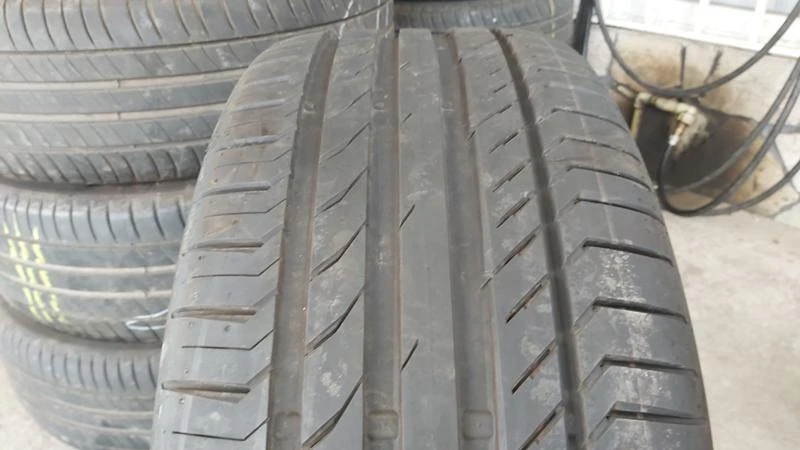 Гуми Летни 245/45R19, снимка 1 - Гуми и джанти - 28487793