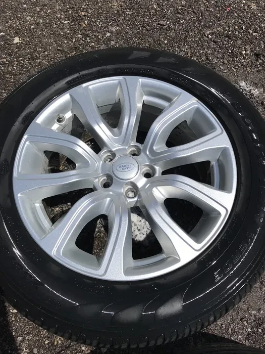 Гуми с джанти Pirelli 235/60R18, снимка 5 - Гуми и джанти - 56242670