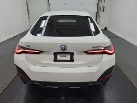 BMW i4 EDRIVE40 /CARFAX/Подгрев/Шибедах/Памет/, снимка 4