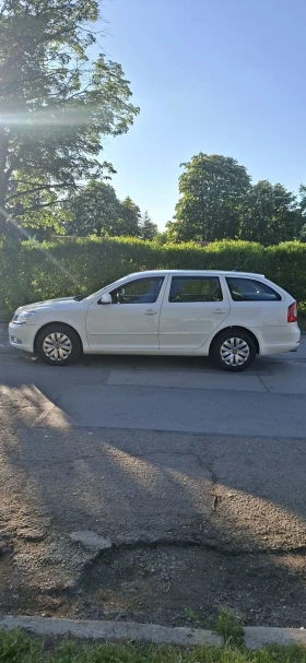 Skoda Octavia 2.0TDI 140к.с DSG обслужена 258000км, снимка 3