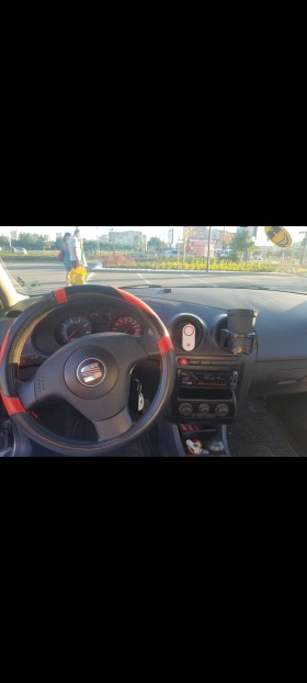 Seat Ibiza, снимка 5 - Автомобили и джипове - 45865213