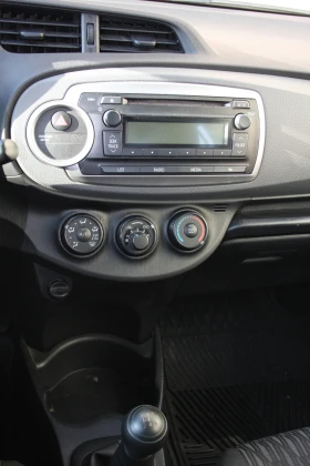 Toyota Yaris товарен - 4200 € / 8214.49 лв. - 13234062 10