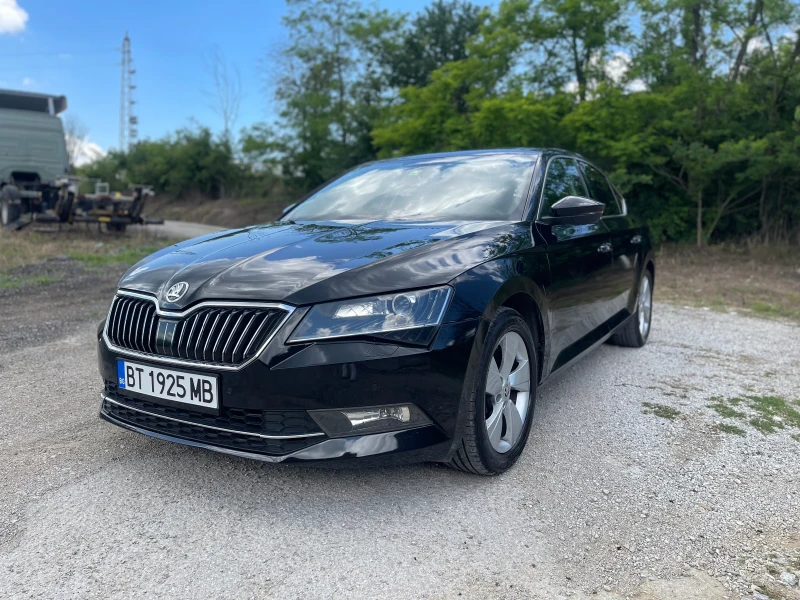 Skoda Superb 2.0 TDI, DSG, снимка 3 - Автомобили и джипове - 47351251