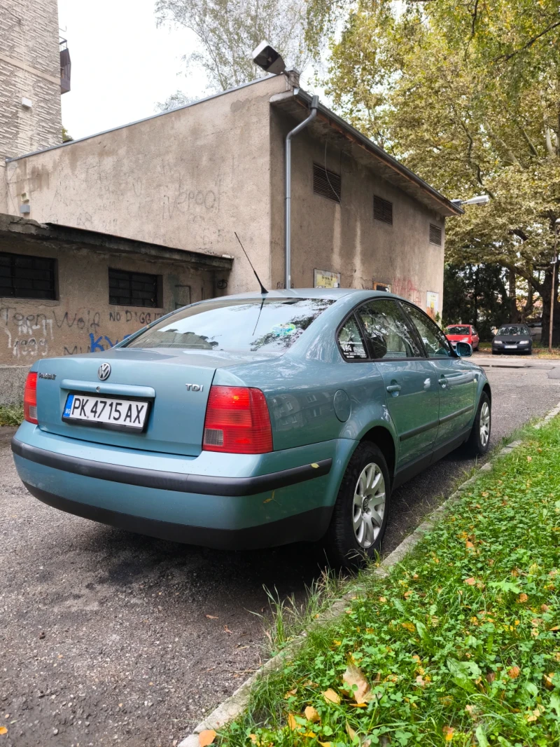 VW Passat, снимка 3 - Автомобили и джипове - 47549809