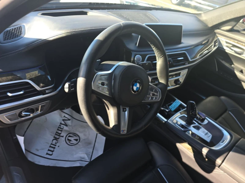 BMW 750 * CARFAX * БЕЗ ПЪРВОНАЧАЛНА ВНОСКА, снимка 9 - Автомобили и джипове - 52814013