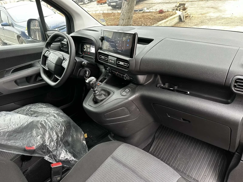 Toyota Proace City Verso, снимка 6 - Автомобили и джипове - 53001223