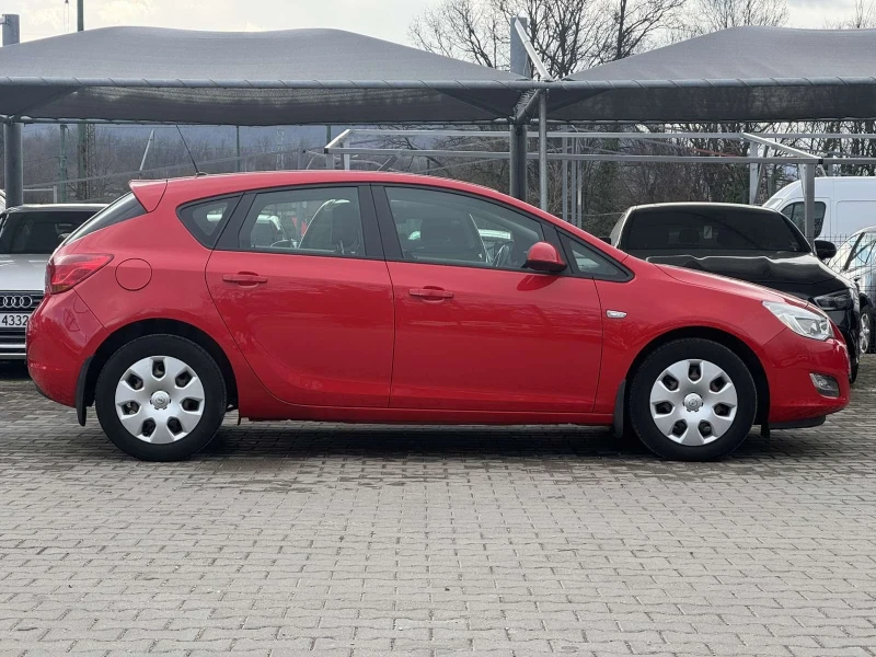 Opel Astra, снимка 5 - Автомобили и джипове - 53025186