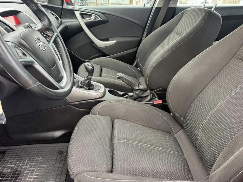 Opel Astra, снимка 10 - Автомобили и джипове - 53025186