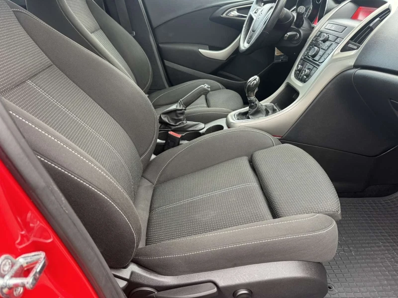 Opel Astra, снимка 9 - Автомобили и джипове - 53025186