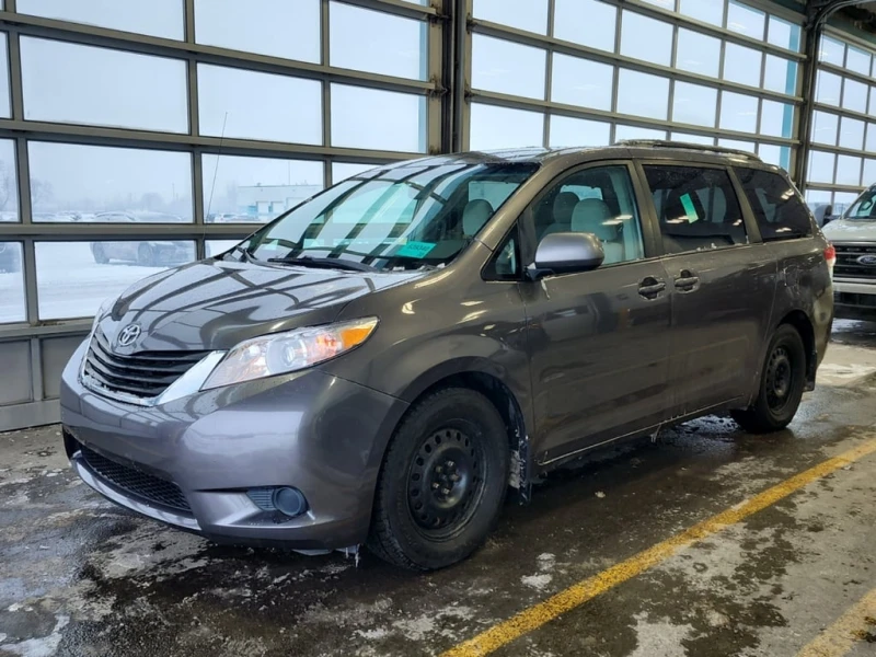 Toyota Sienna * LE * CARFAX * БЕЗ ПЪРВОНАЧАЛНА ВНОСКА