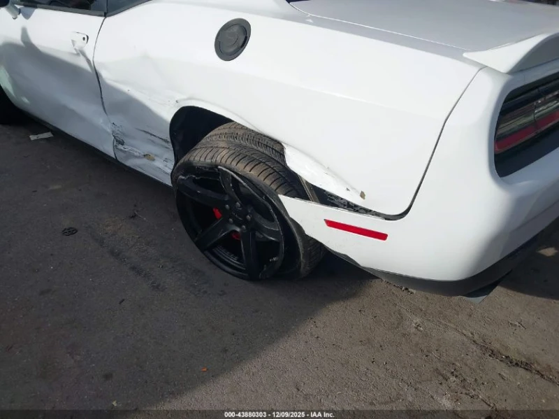 Dodge Challenger SRT 392 * Крайна цена без търг* , снимка 6 - Автомобили и джипове - 53554559