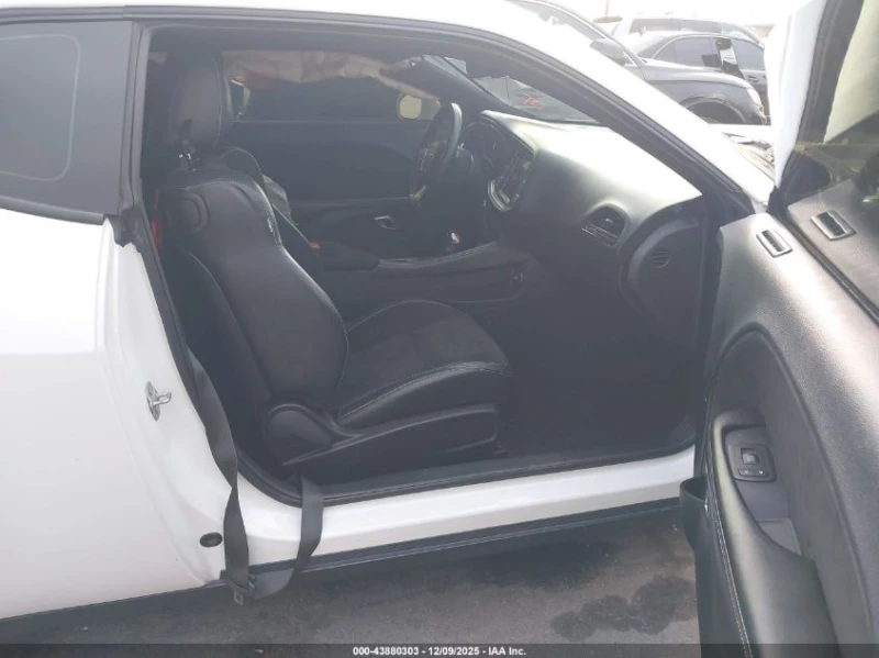 Dodge Challenger SRT 392 * Крайна цена без търг* , снимка 5 - Автомобили и джипове - 53554559