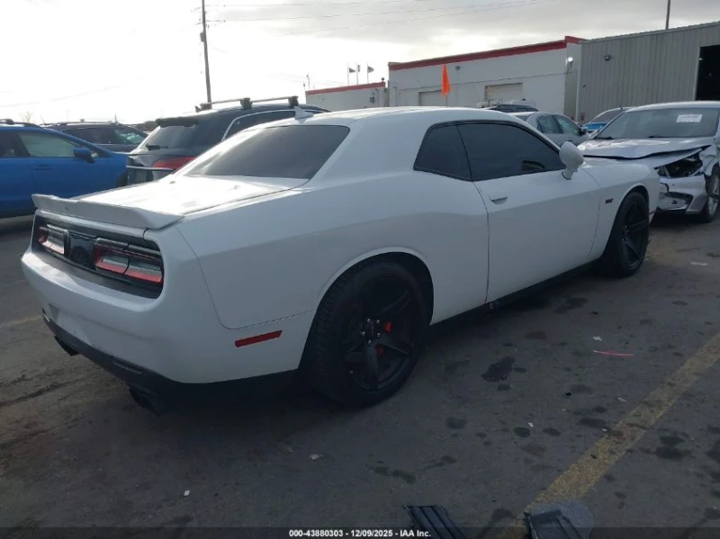 Dodge Challenger SRT 392 * Крайна цена без търг* , снимка 4 - Автомобили и джипове - 53554559