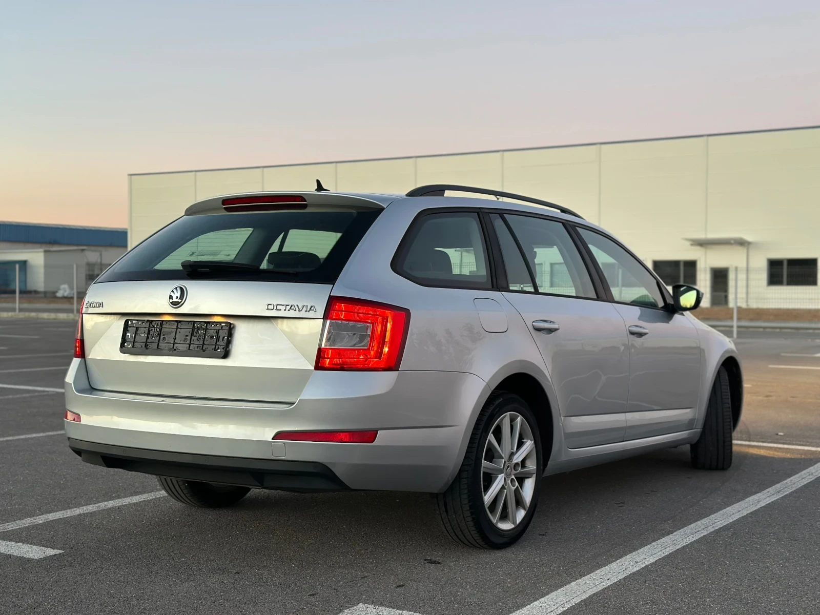 Skoda Octavia 1.6 TDI 110кс Automatic EURO6 - изображение 4