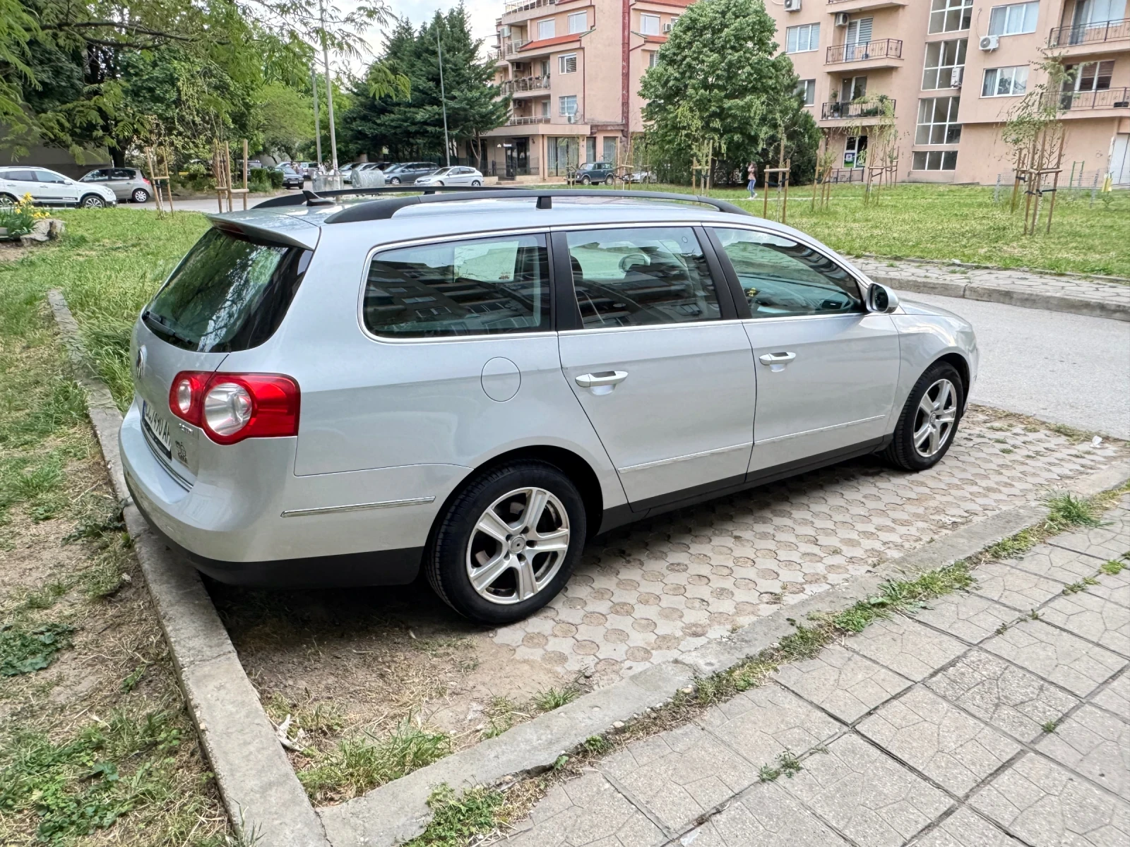 VW Passat 2.0 TDI - изображение 4