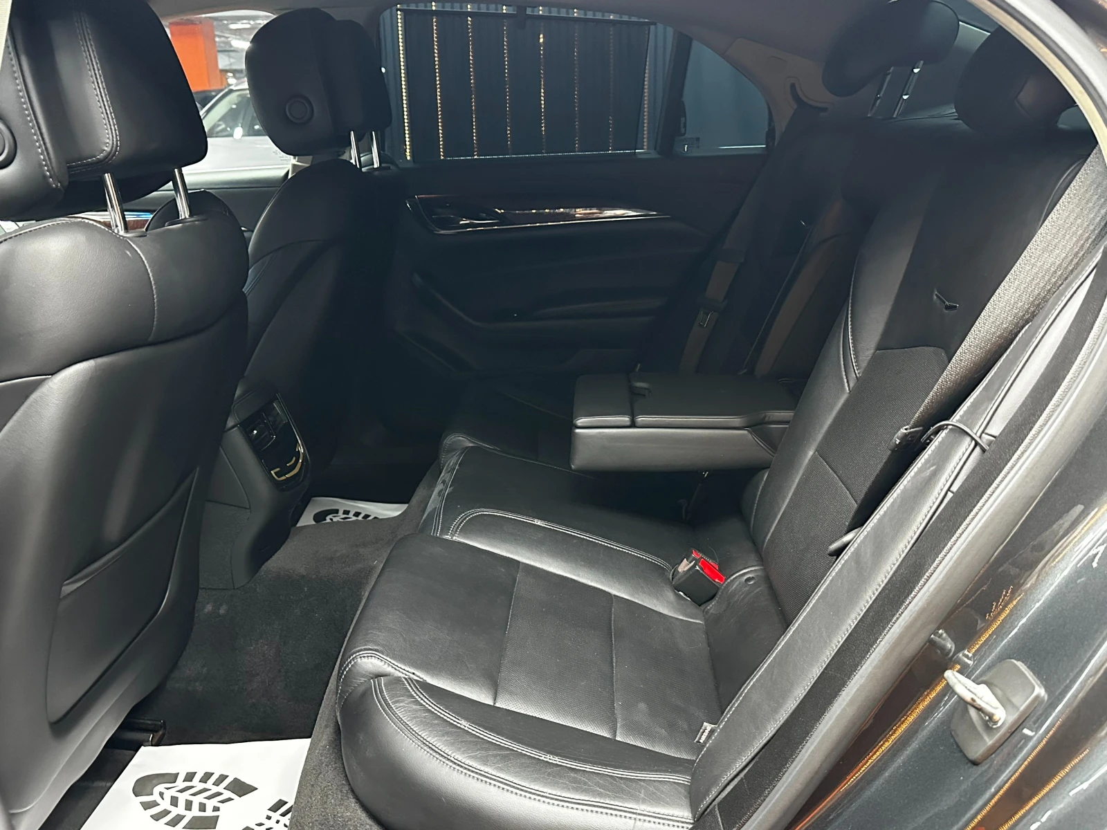 Cadillac Cts 3.6i 325 к.с.БАРТЕР/ЛИЗИНГ/КОМЕНТАР, снимка 9 - Автомобили и джипове - 51261140