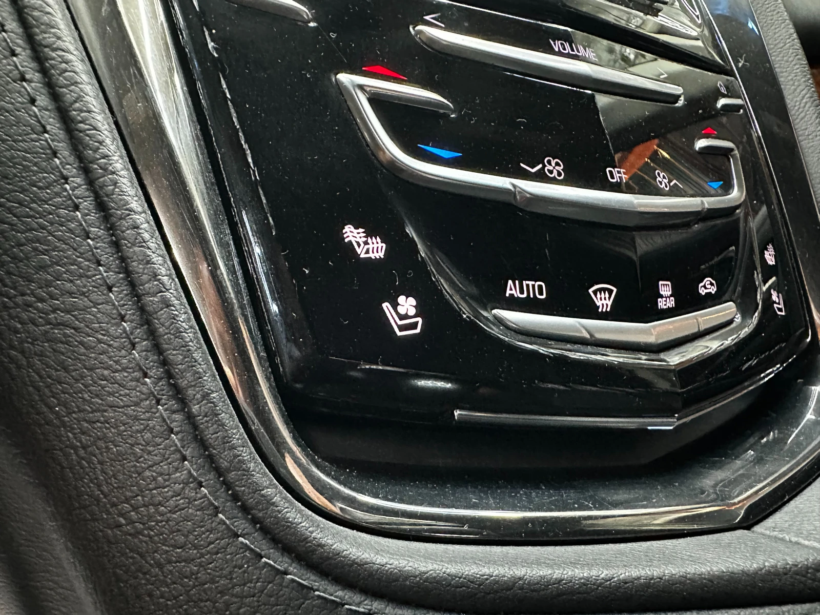 Cadillac Cts 3.6i 325 к.с.БАРТЕР/ЛИЗИНГ/КОМЕНТАР, снимка 13 - Автомобили и джипове - 51261140