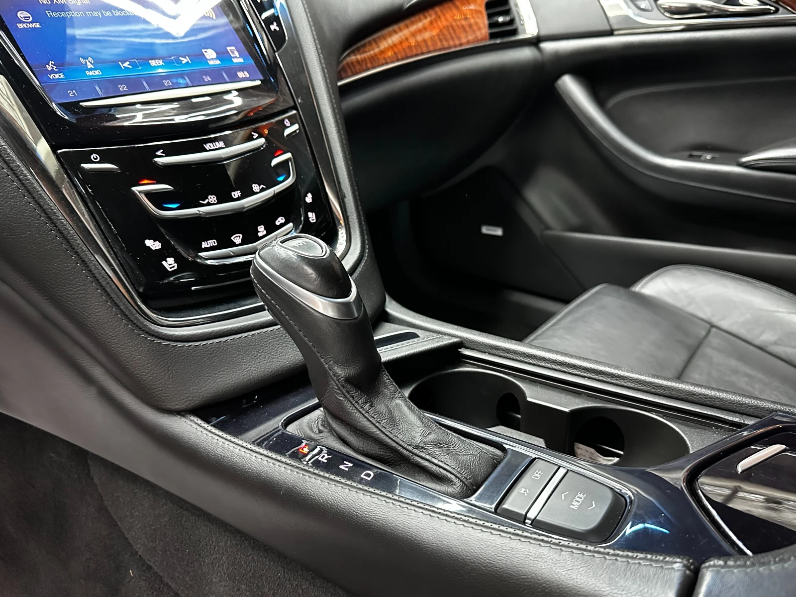 Cadillac Cts 3.6i 325 к.с.БАРТЕР/ЛИЗИНГ/КОМЕНТАР, снимка 11 - Автомобили и джипове - 51261140