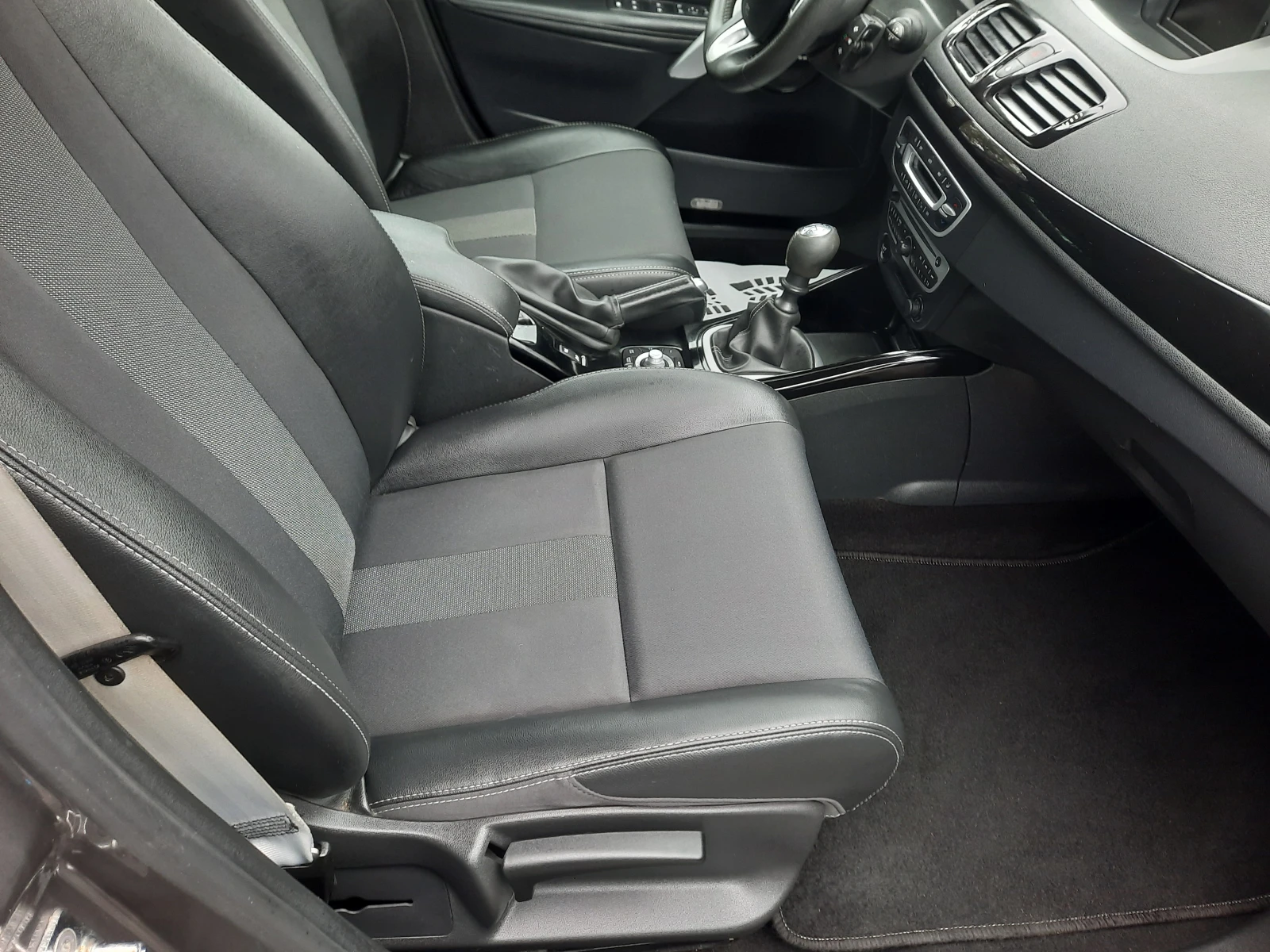 Renault Megane 1.5DCI - изображение 10
