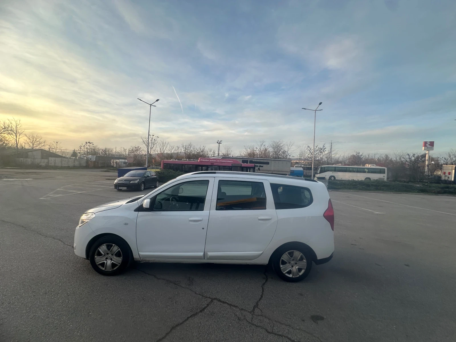 Dacia Lodgy 1.6 benzin/gaz - изображение 2