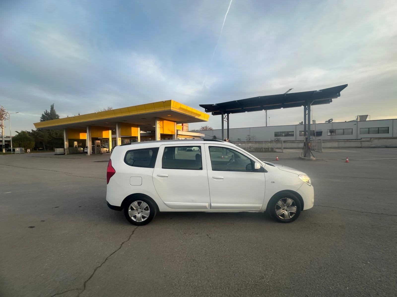 Dacia Lodgy 1.6 benzin/gaz - изображение 3