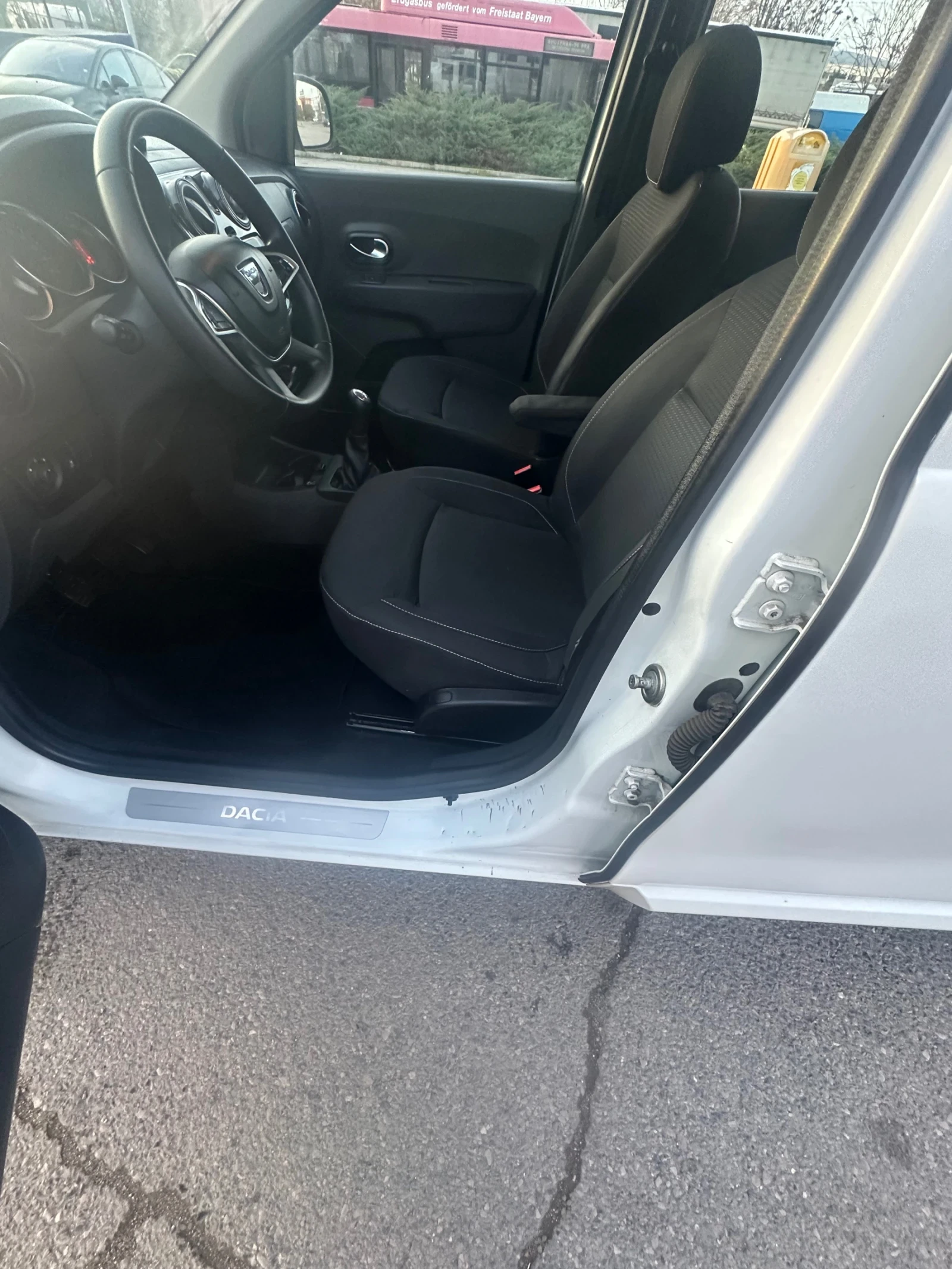 Dacia Lodgy 1.6 benzin/gaz - изображение 7