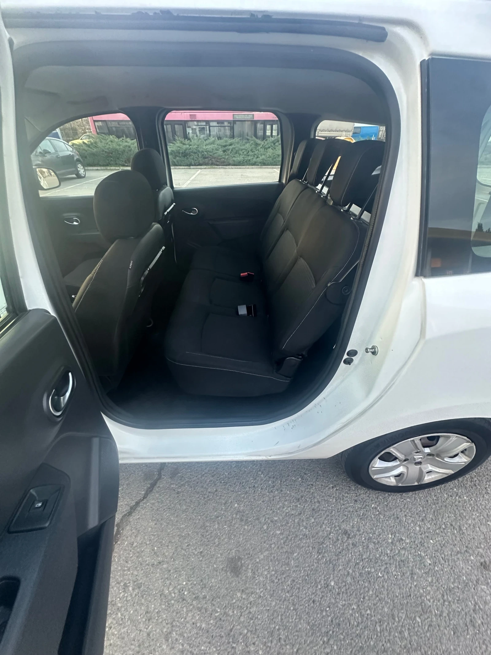 Dacia Lodgy 1.6 benzin/gaz - изображение 8