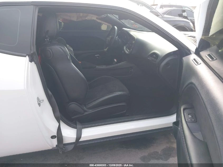 Dodge Challenger SRT 392 * Крайна цена без търг*  - изображение 5