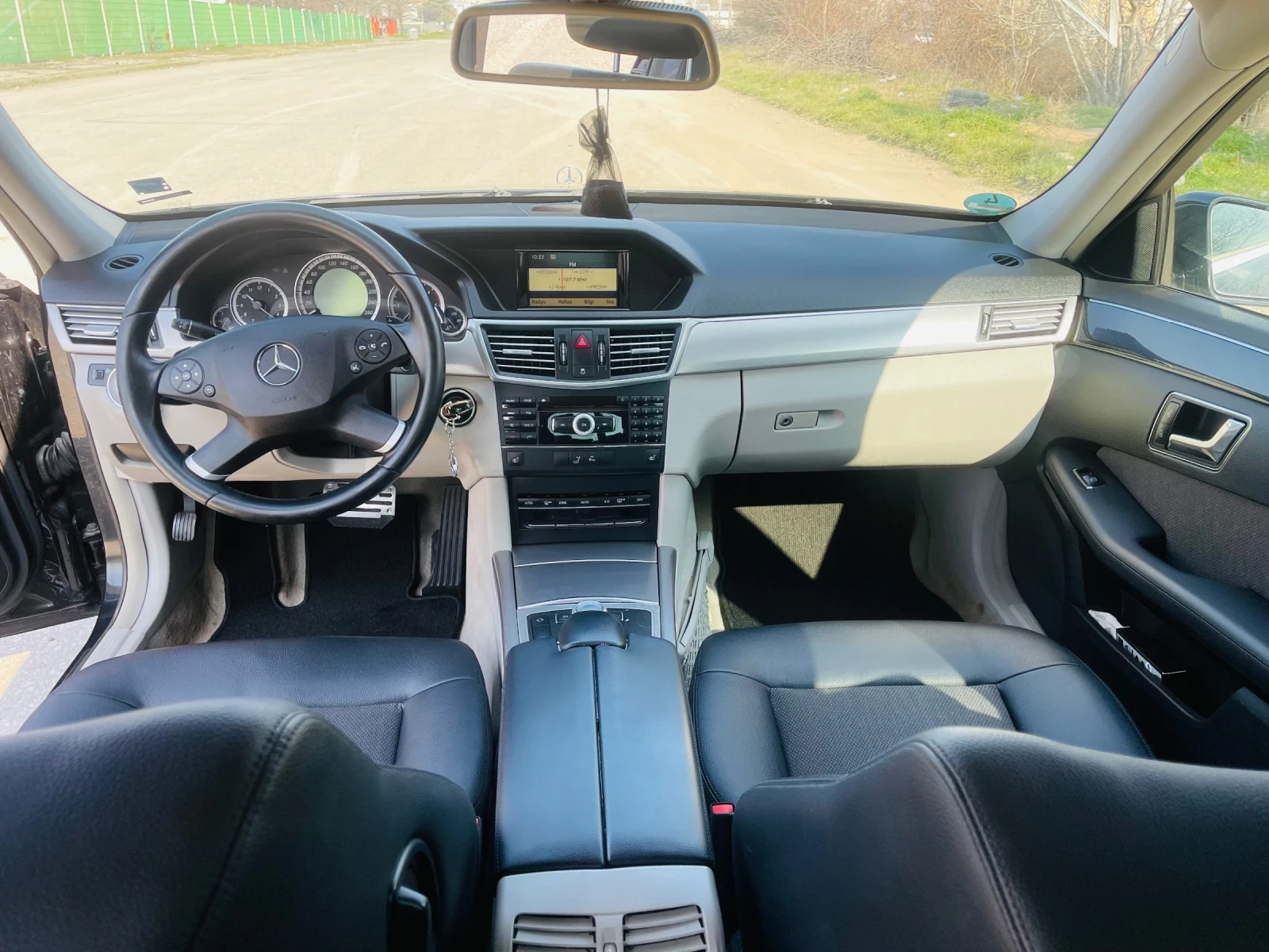 Mercedes-Benz E 350, снимка 9 - Автомобили и джипове - 53745439