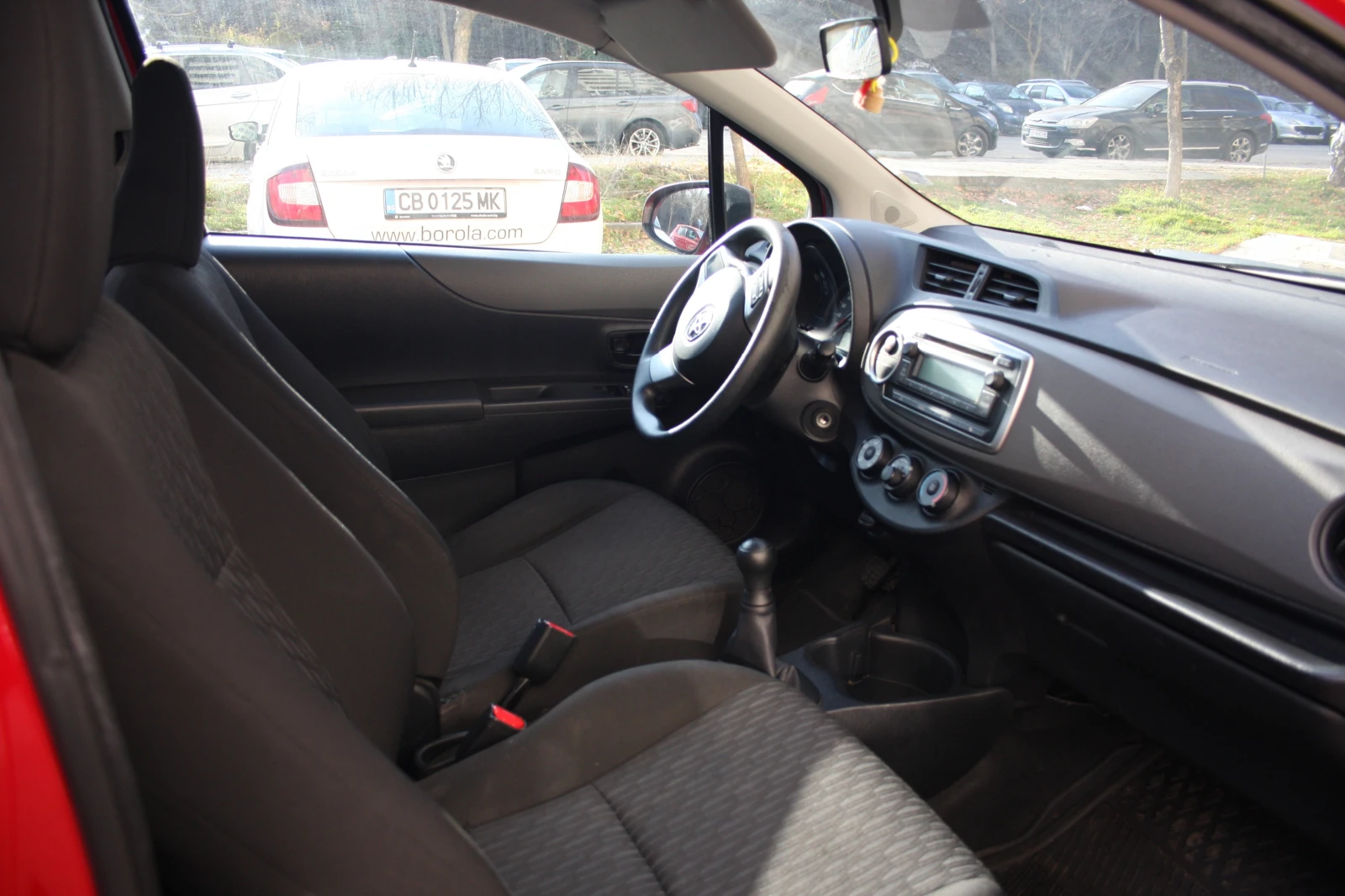 Toyota Yaris товарен, снимка 7 - Автомобили и джипове - 54079712