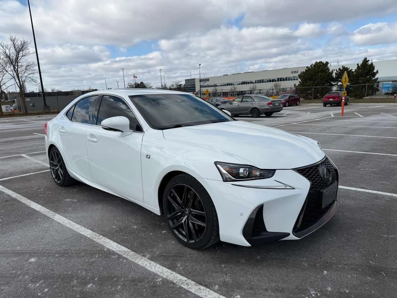 Lexus IS 300 F-SPORT* M/L* 360* DISTRONIC* OБДУХВАНЕ | Auto.bg — изображение 1