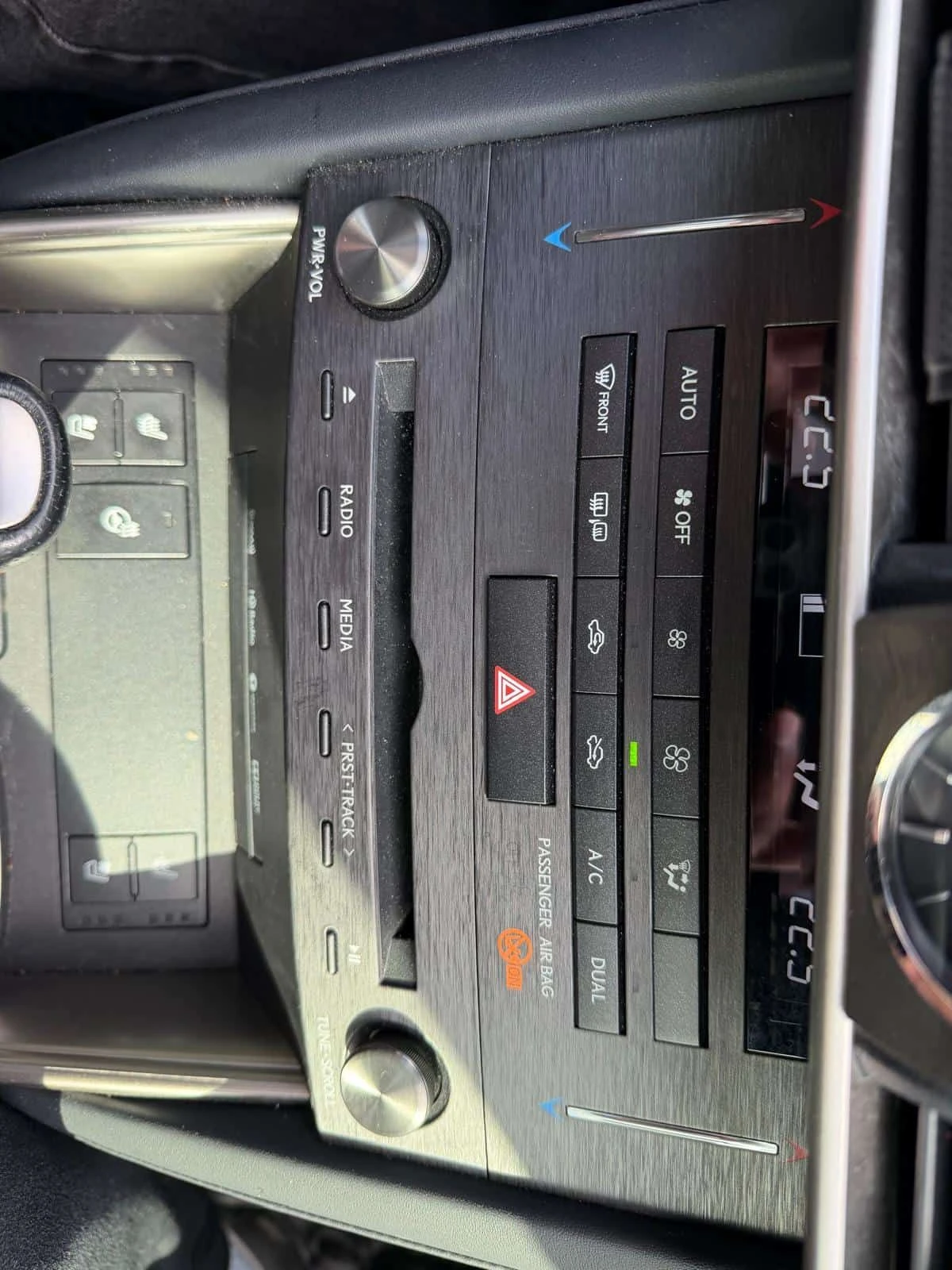 Lexus IS 300 F-SPORT* M/L* 360* DISTRONIC* O�������� | Mobile.bg � ����������� 13