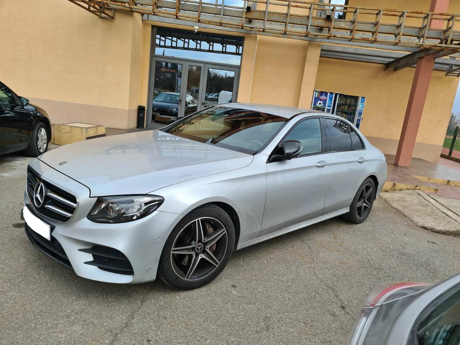 Mercedes-Benz E 200 W213, снимка 2 - Автомобили и джипове - 54202663