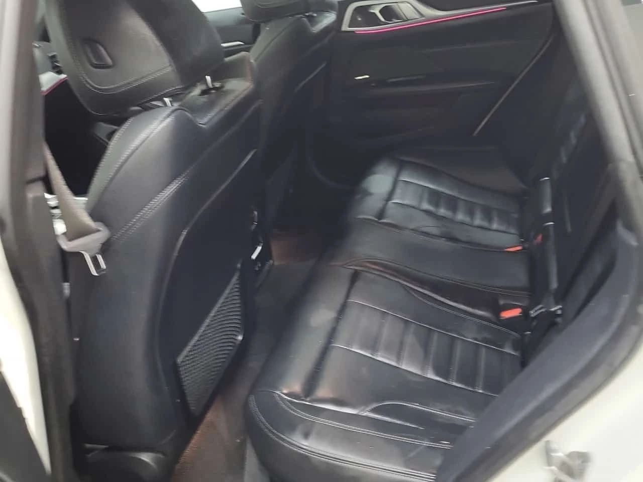 BMW i4 EDRIVE40 /CARFAX/Подгрев/Шибедах/Памет/, снимка 12 - Автомобили и джипове - 54228284