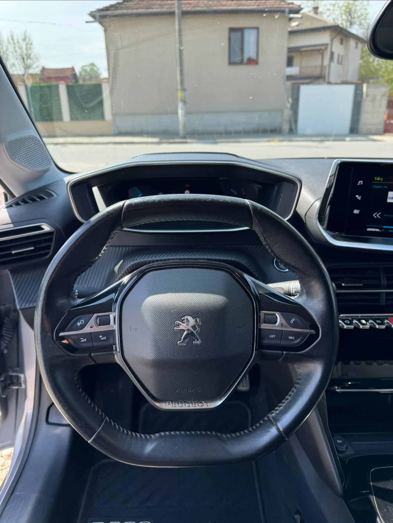 Peugeot 208 Allure / 50kWh / FullLed / Keyless / ГАРАНЦИЯ, снимка 10 - Автомобили и джипове - 54357523