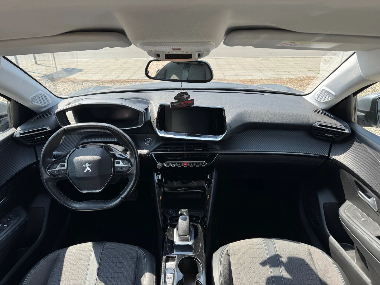 Peugeot 208 Allure / 50kWh / FullLed / Keyless / ГАРАНЦИЯ, снимка 7 - Автомобили и джипове - 54357523
