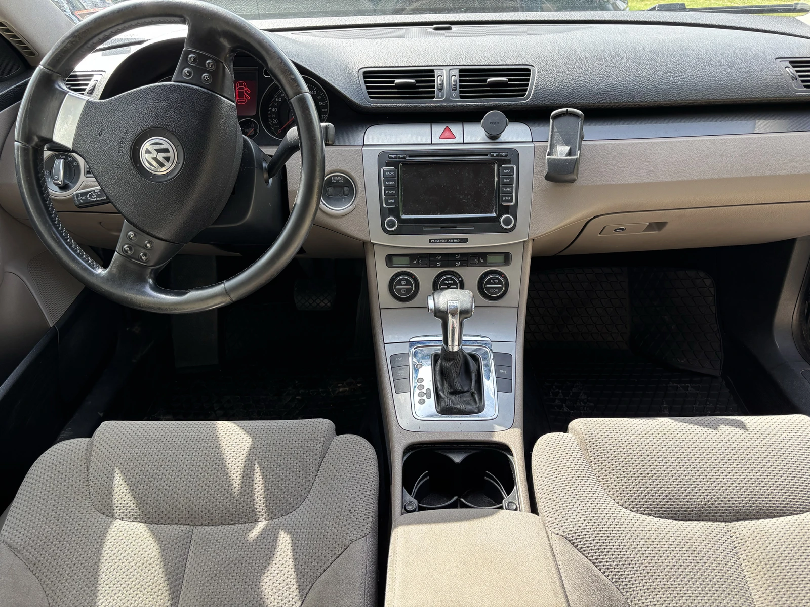 VW Passat, снимка 6 - Автомобили и джипове - 54726733